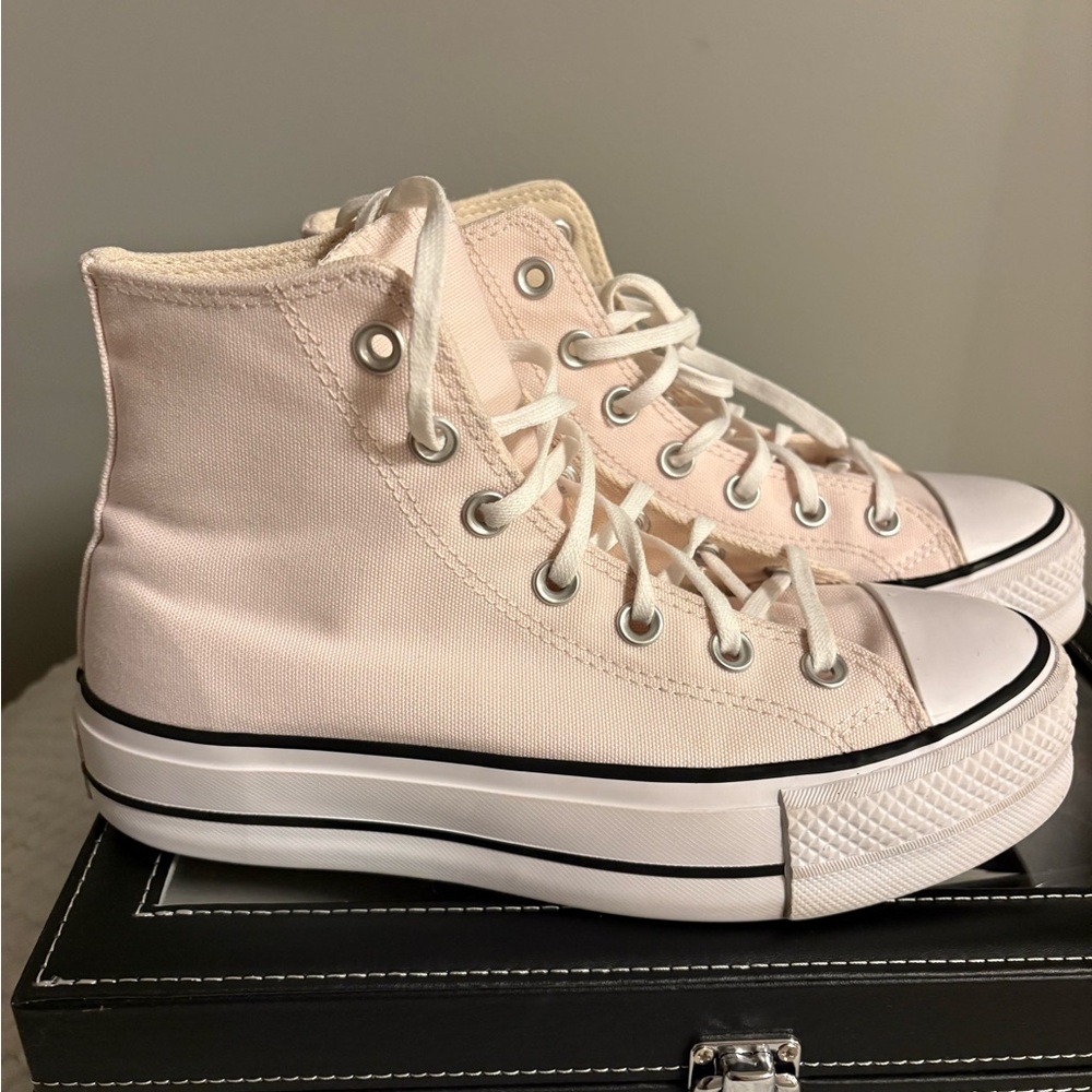 WOMENS CHUCK TAYLOR ALL STAR HIGH TOP PLATFORM SNEAKER